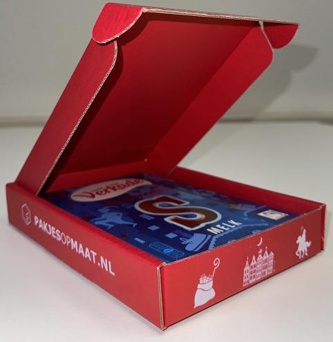 Postdoos geproduceerd tijdens Sinterklaas als chocoladeletter doos door Doosopmaat.nl